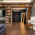 Emerald With Parking By Renters Apartment *