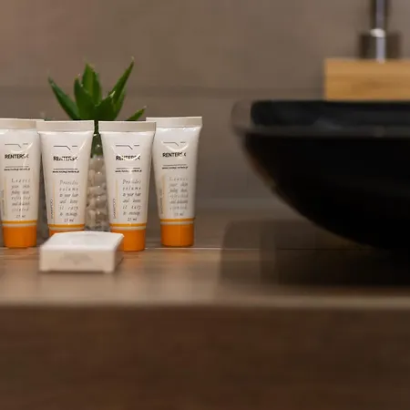 Apartment Emerald With Parking By Renters *