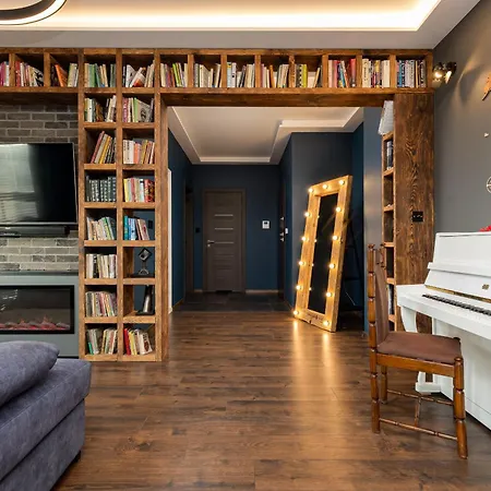 Emerald With Parking By Renters Apartment *