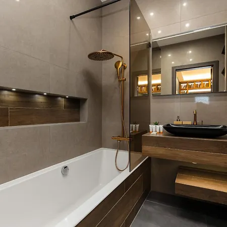 아파트 Emerald With Parking By Renters *