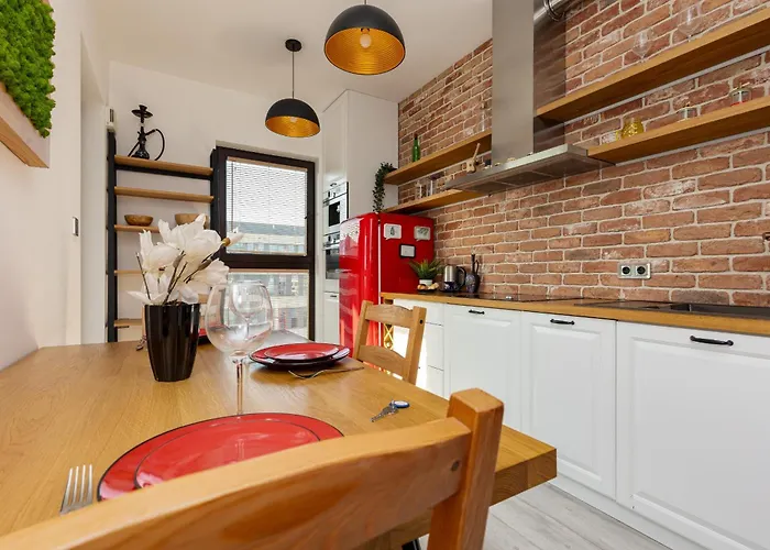 Emerald With Parking By Renters *