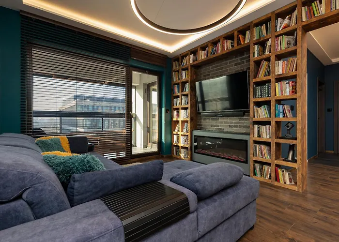 Emerald With Parking By Renters